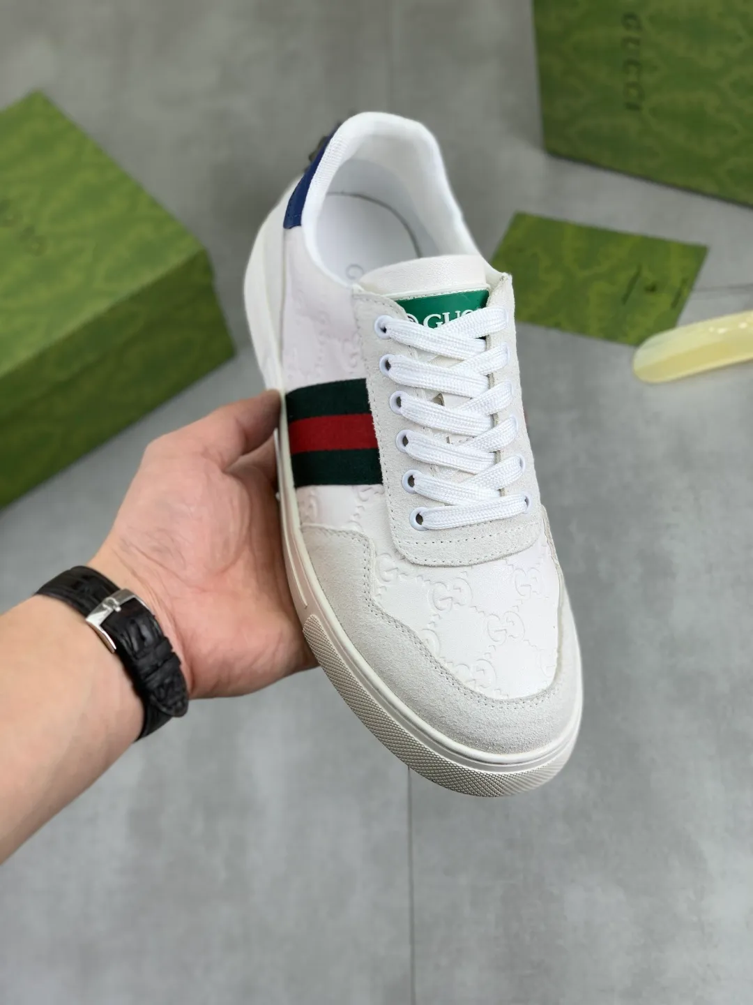 Men's men's shoes 💰P380💰【New model】🆘 The latest model from Gucci official website🎁Classic casual and fashionable men's shoes👟Best model💥The style is simple and elegant, exclusive for trendy men. Unique official website latest brand elements👑Gucci original decoration, fashionable and generous, the fabric is made of original soft calfskin➕Comfortable soft pigskin lining ✅The official website specifies wear-resistant rubber outsole_full of elasticity, classic model taken in real life🎬Color: 2️⃣colors available😍Number: 38-44